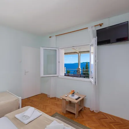 By The Sea Mimice, Omis - 18149 Mimice